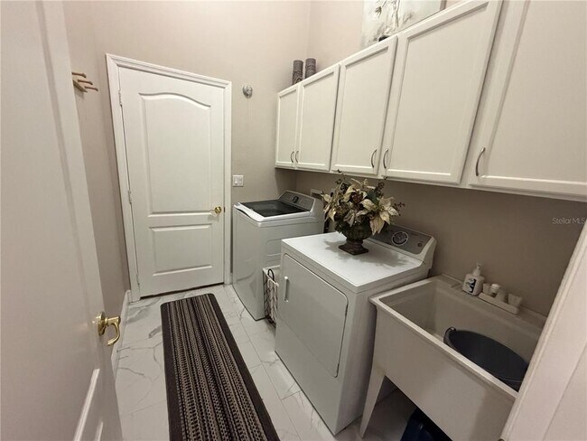 Building Photo - 1115 Landale Ct