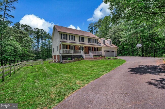 Building Photo - 8 Wilderness Ct