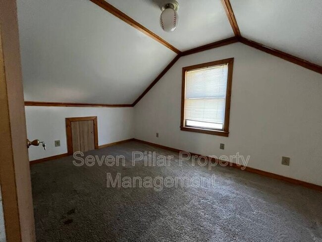 Building Photo - 9252 Mink St SW