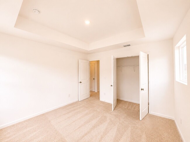 Building Photo - 2837 Rosehall