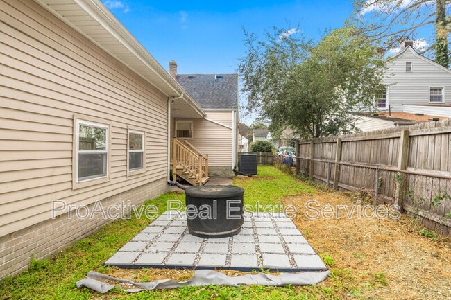 Building Photo - 2800 Keller Ave