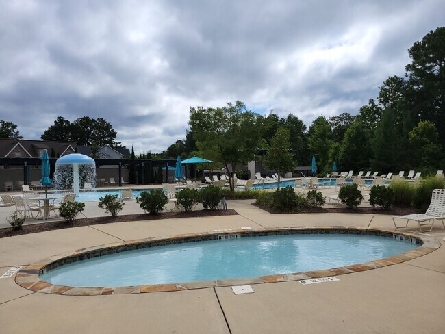 Building Photo - 4417 Tuckahoe Ln