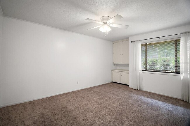 Building Photo - 1051 S Highland St
