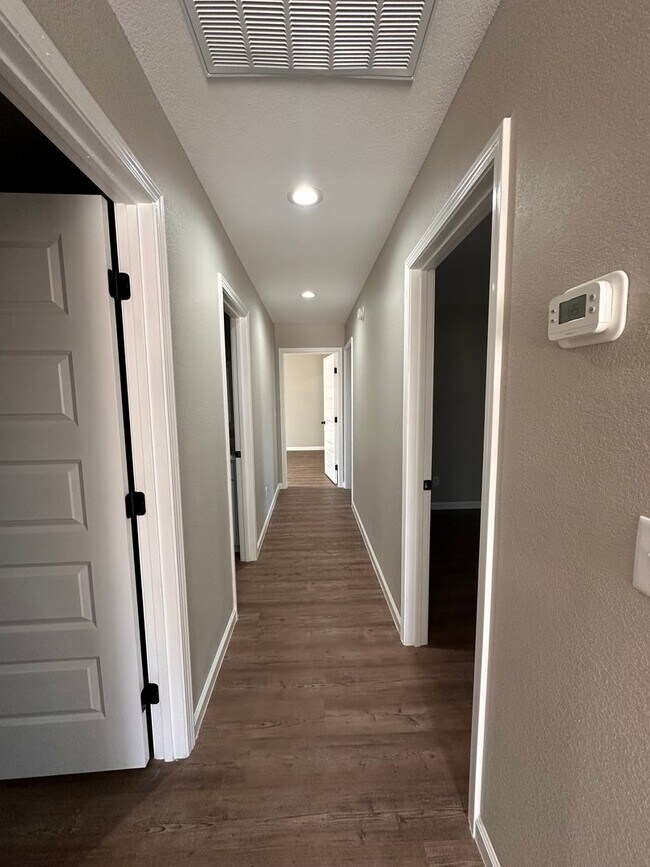 Building Photo - 3 Bed 2 Bath New Construction Home