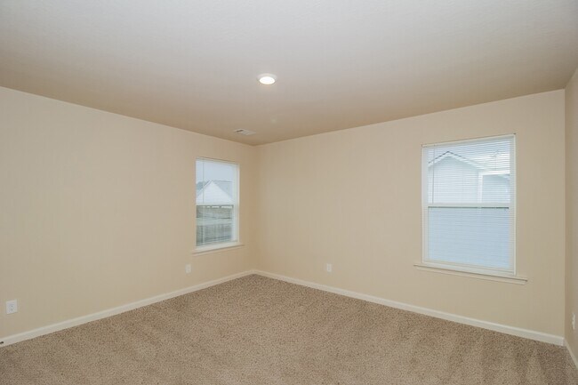 Building Photo - 134 Innis Brk Cir