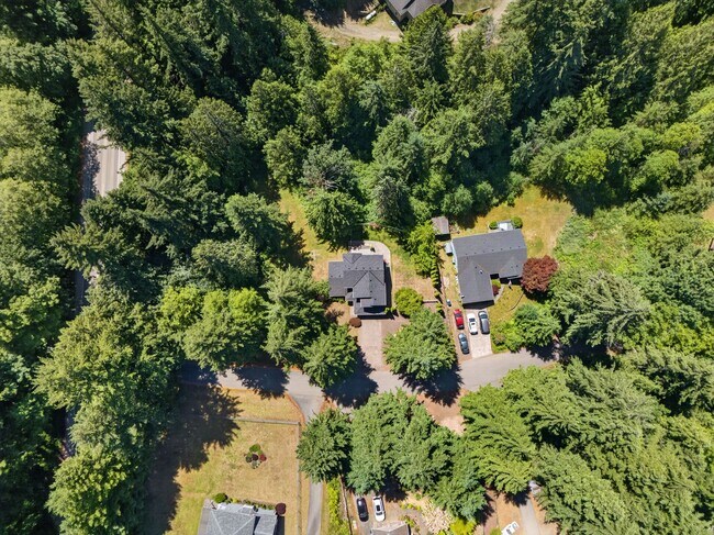 Building Photo - A Private Sanctuary with Perfect Proximity