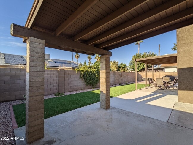 Building Photo - 10044 N 39th Ln