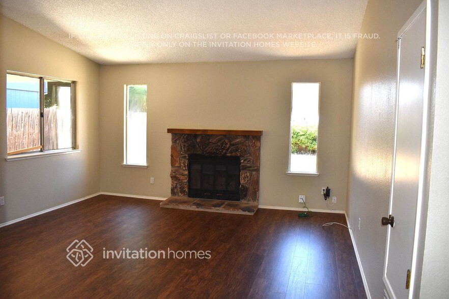 Building Photo - 14 La Jacque Ct
