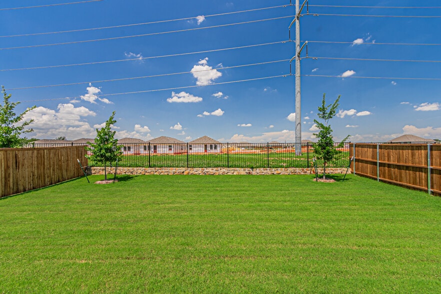 Beautiful and Great view Backyard, perfect for partying - 1932 Ventasso Blvd