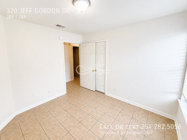 Building Photo - 320 Jeff Gordon Dr