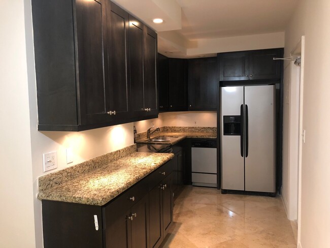 Building Photo - Beautiful Newly remodeled First Floor Condo