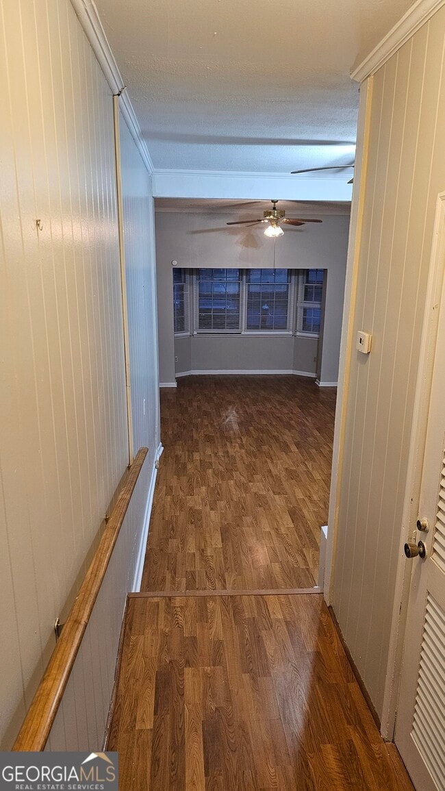 Building Photo - 213 Sunnydale Dr