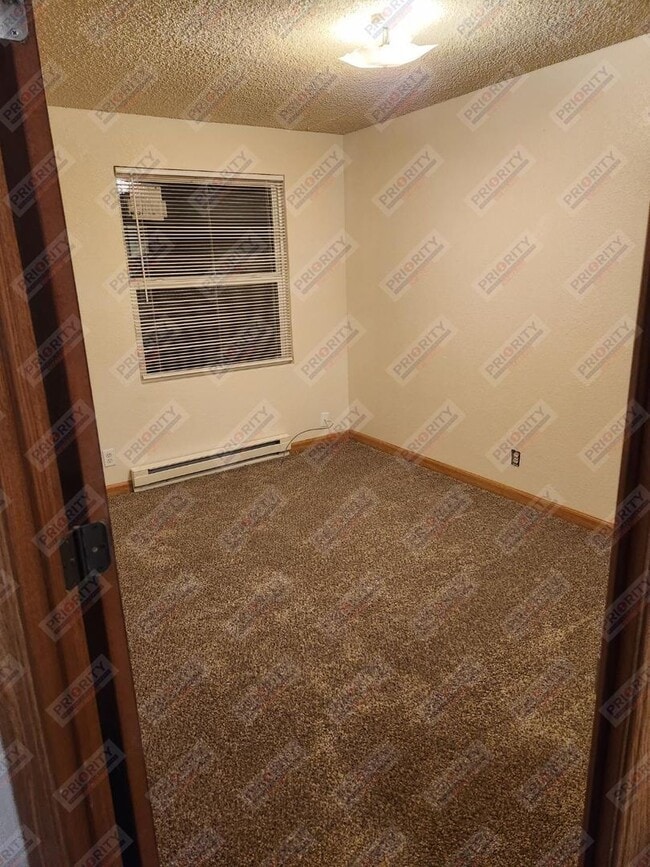 Building Photo - Townhome for Rent