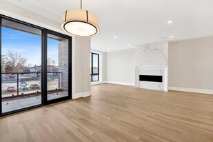 Building Photo - 3352 N Ashland Ave