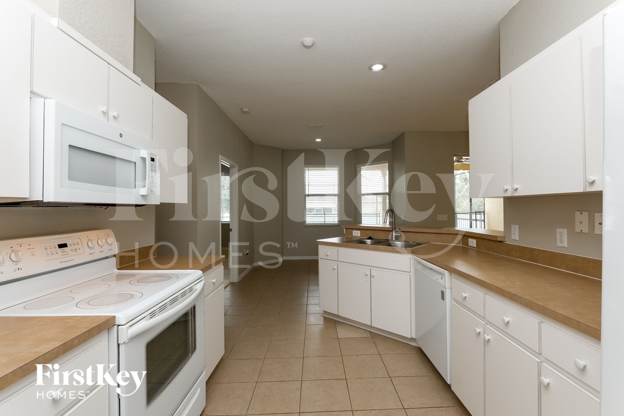 Building Photo - 2754 Berkford Cir