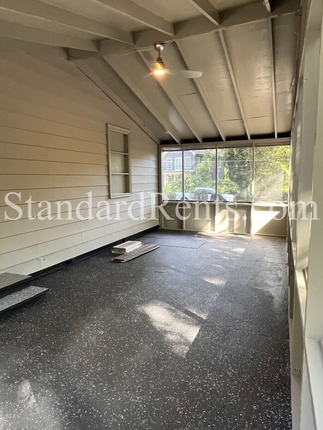 Building Photo - Updated West Midtown Bungalow