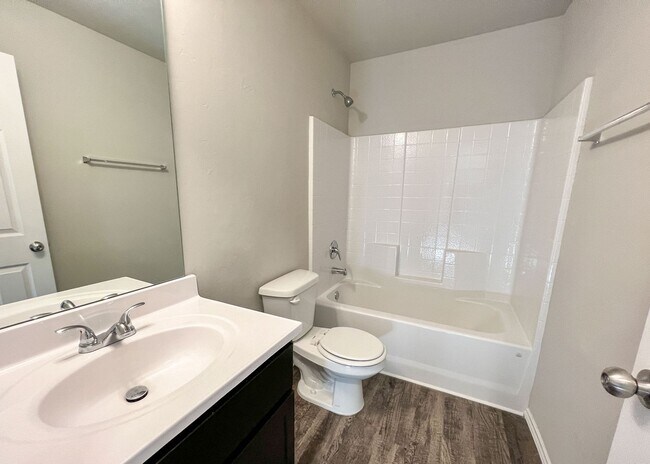 Building Photo - 3 Bed in NW OKC!
