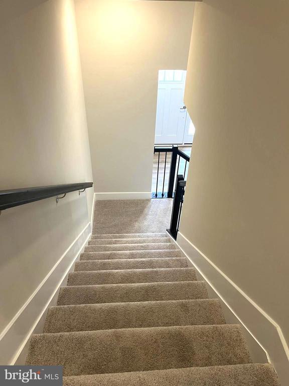 Building Photo - 7618 Johnnycake Rd