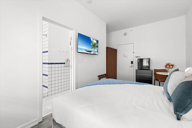 Building Photo - 1701 Alton Rd