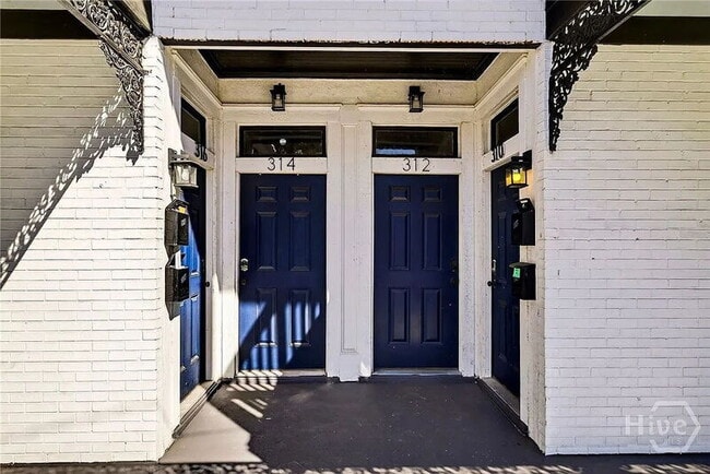 Building Photo - 312 W 42nd St