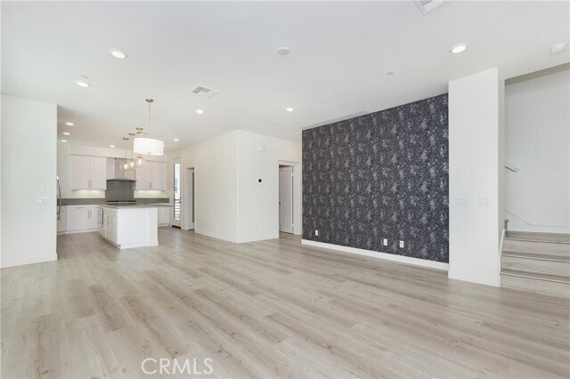 Building Photo - 148 Acamar