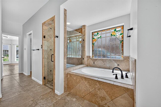 Building Photo - 1035 Flagmore Dr