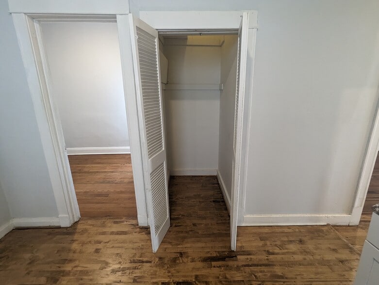 Building Photo - 3532 N Halsted St