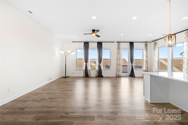 Building Photo - 17113 Sand Bank Rd