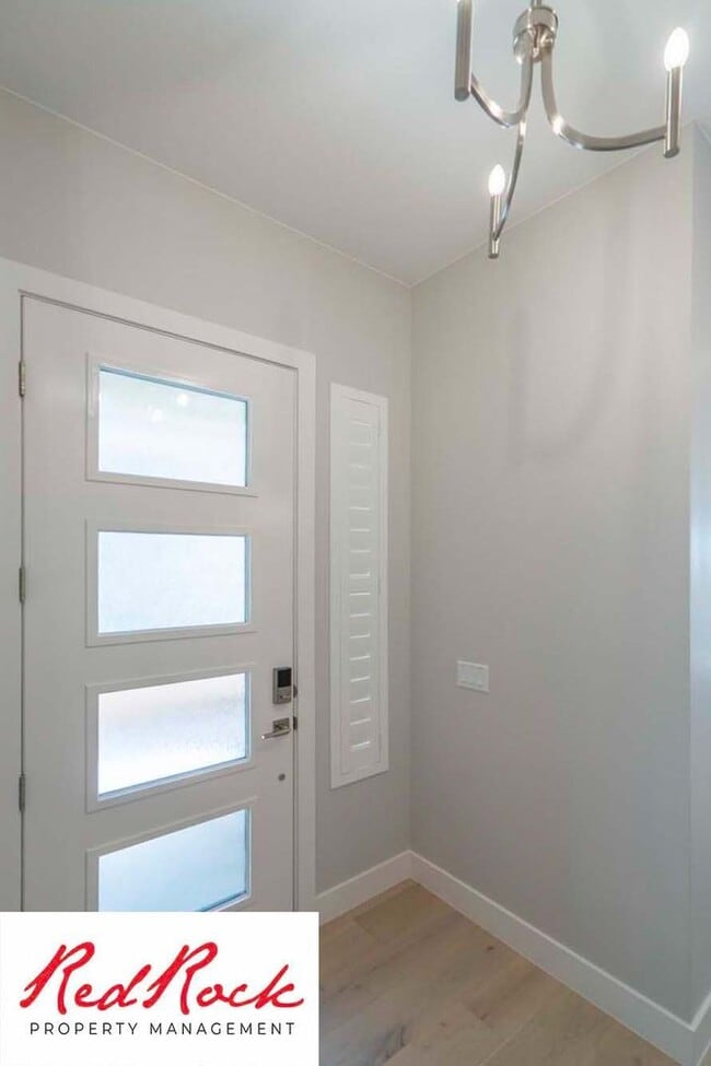 Building Photo - 2 Bedroom Fully Furnished Home In Sun River Community for 55 years and older with a firm 6 Month ...