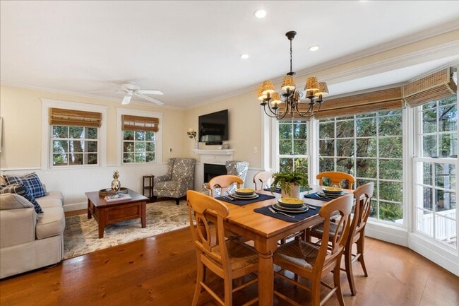 Building Photo - 2 Bedroom, 1 Bath furnished Cottage