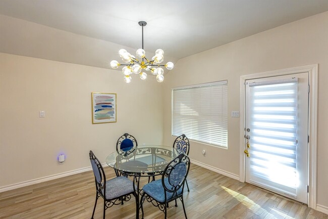 Building Photo - 514 Prado Dr