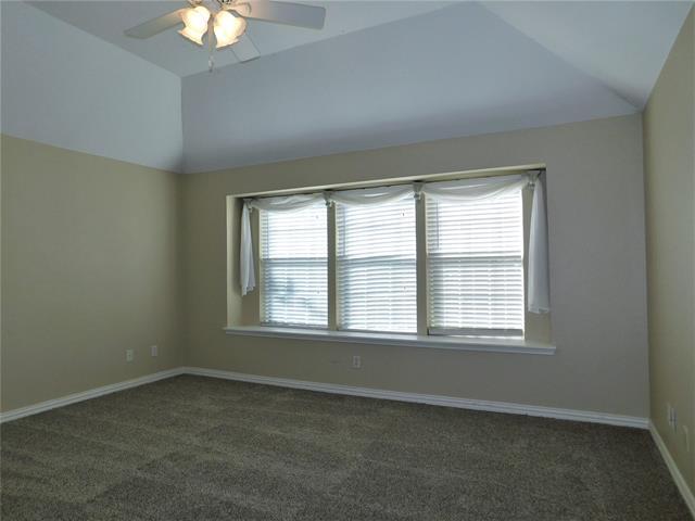 Building Photo - 516 Chateau Ct