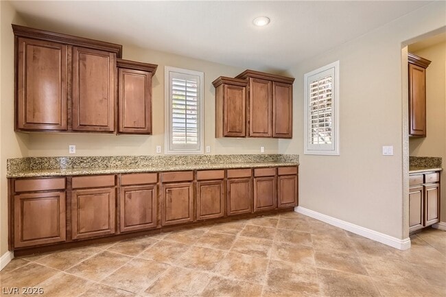 Building Photo - 552 Puenta Del Rey St