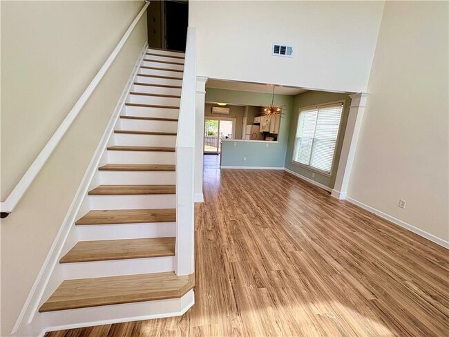 Building Photo - 1667 Woodsford Rd