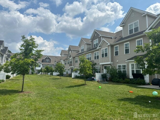 Building Photo - 102 Dickson Ct