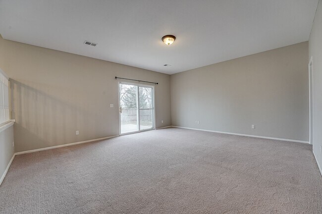 Building Photo - Spacious 3 bed, 2.5 bath home located in Wellington, CO