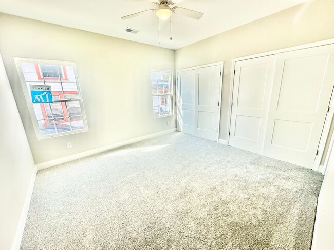 Building Photo - 416 S Confederate Ave