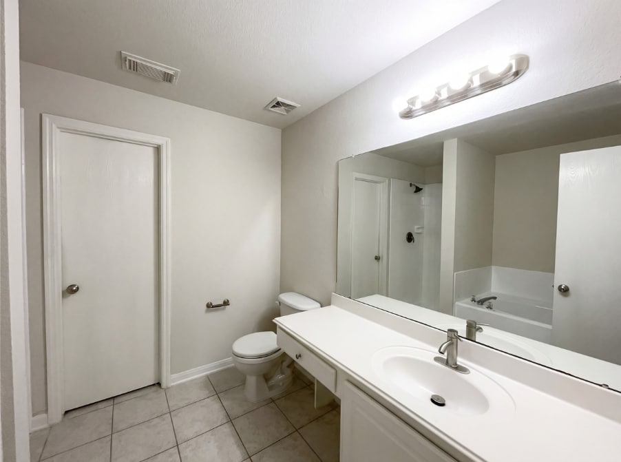 Building Photo - 1910 Tommy Ln