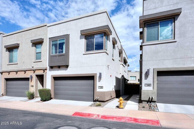 Building Photo - 7338 E Casitas Del Rio Dr