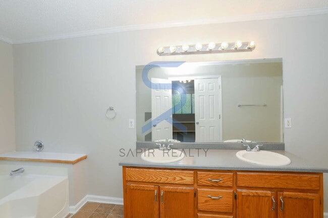 Building Photo - Room for Everyone (and Pets!) – 4BR/2BA in Covington