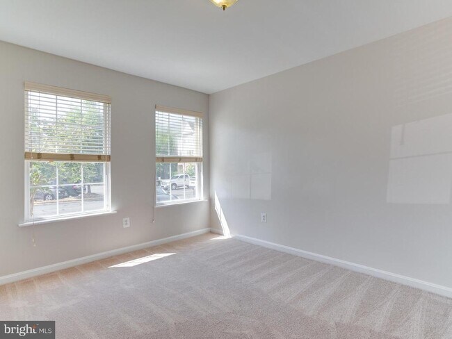 Building Photo - 6704 Dorothy Giles Ct