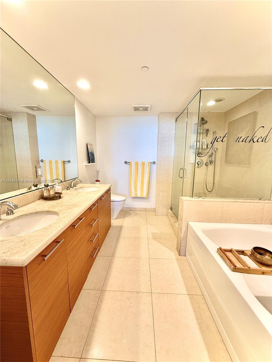 Building Photo - 50 Biscayne Blvd