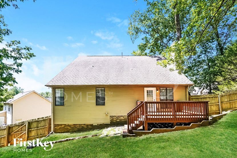 Building Photo - 2301 Peak Hill Cove
