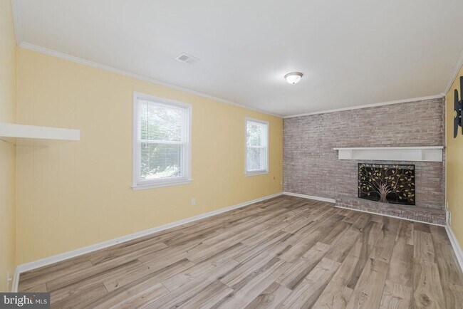 Building Photo - 5002 Talbois Pl