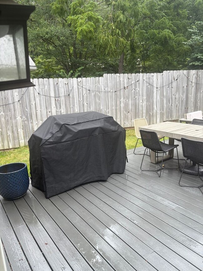 Building Photo - Partially Furnished Rental Walking Distance to Downtown Black Mountain!