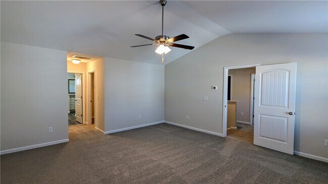 Building Photo - 249 Carvel Trl