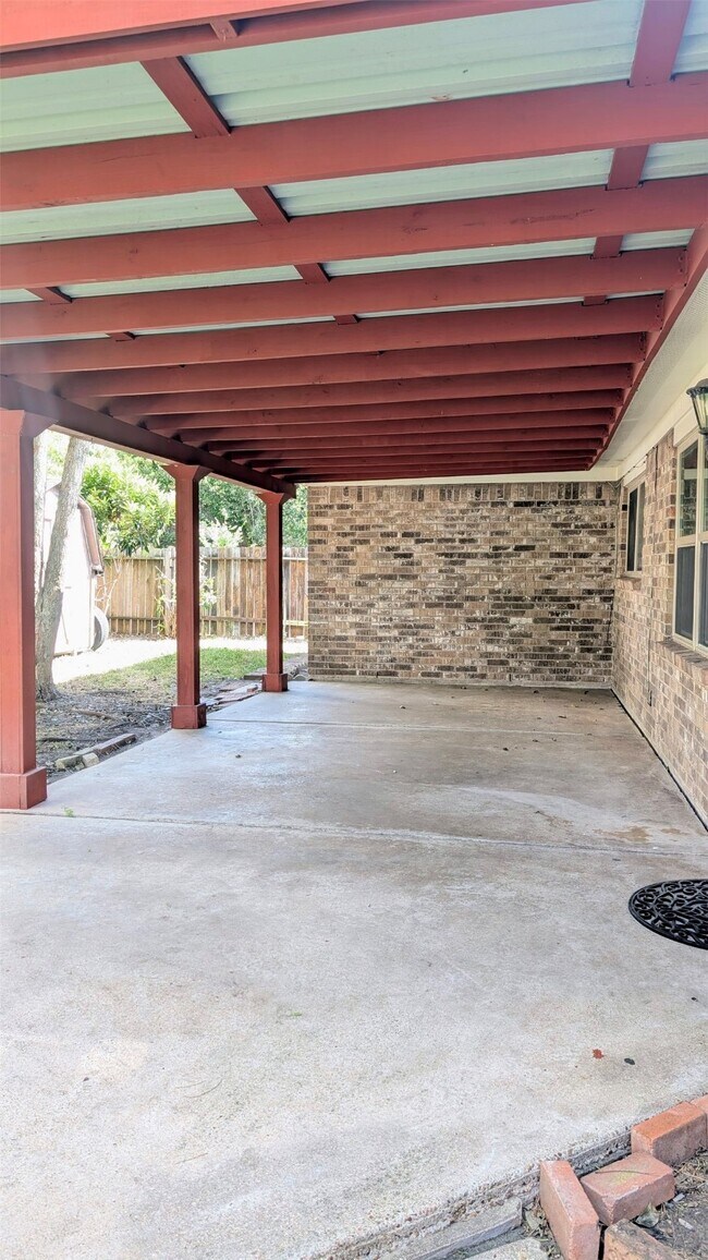 Building Photo - 10523 Huff Dr
