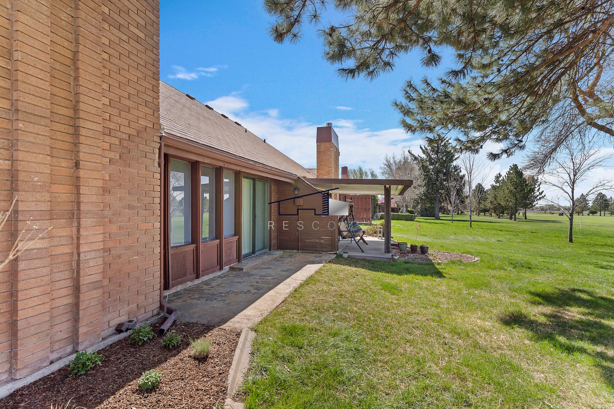 Building Photo - 26 White Barn Dr