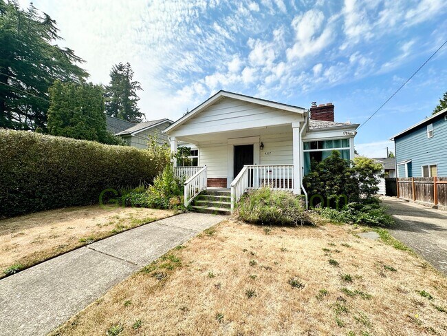 Building Photo - Gorgeous 2 Bedroom with finished basement,...