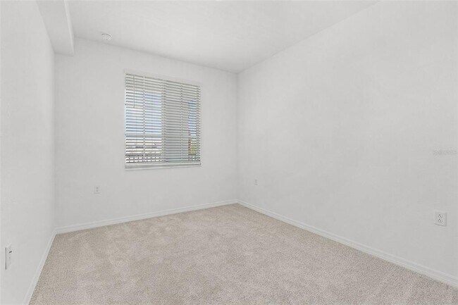 Building Photo - 14211 Heritage Landing Blvd